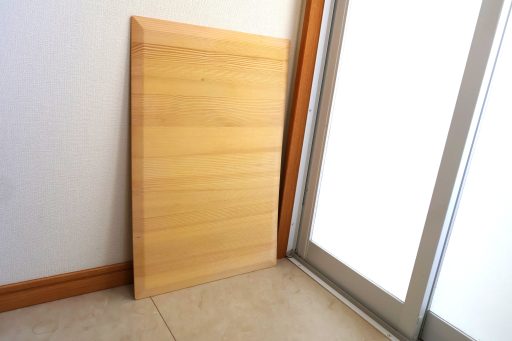 使用後、壁に立て掛けておいた様子